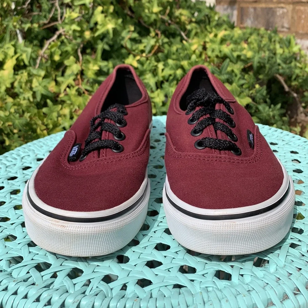 VANS SNEAKERS WOMENS 7 MENS 5.5